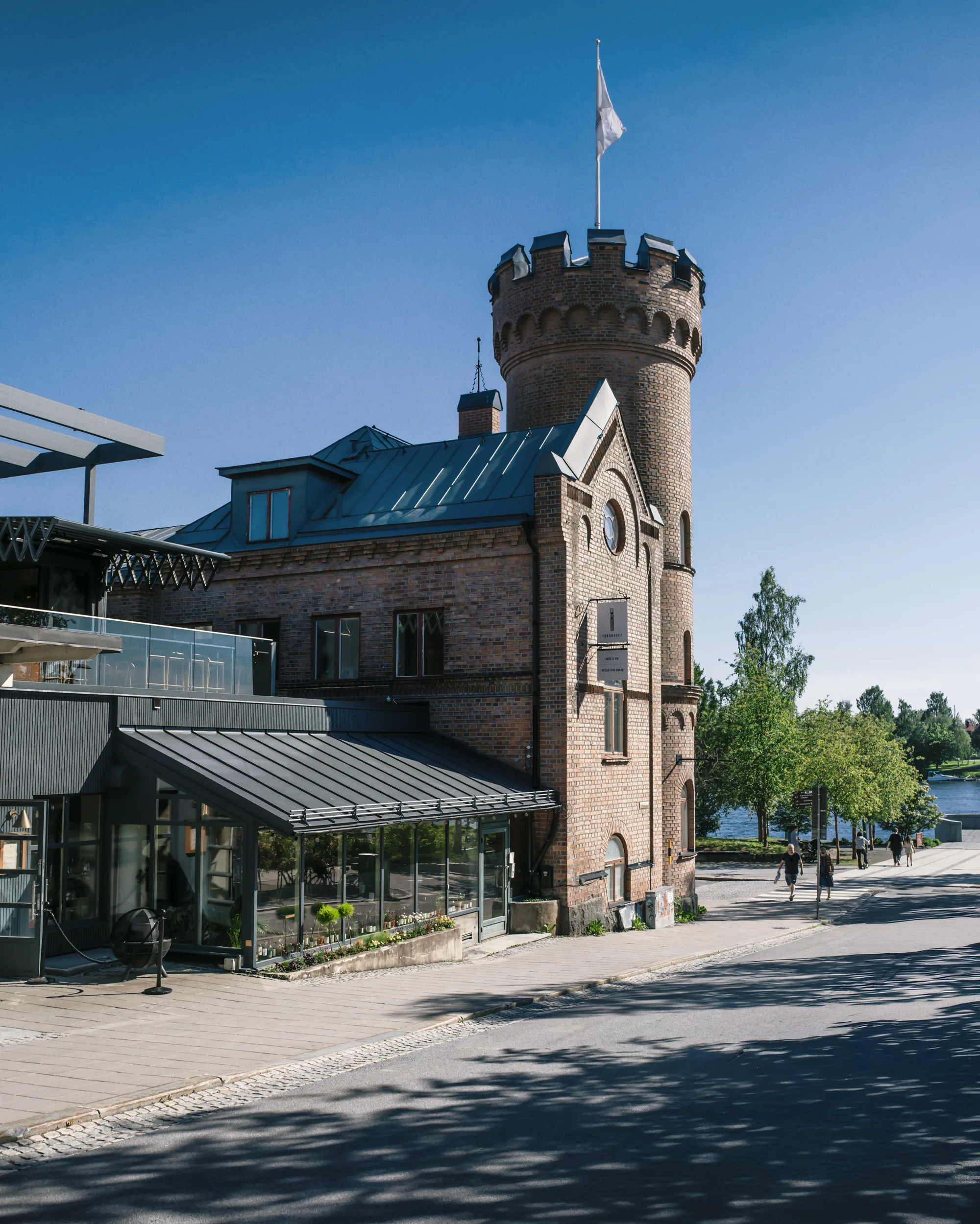 Tornhuset i Umeå, tegelbyggnaden med tornet